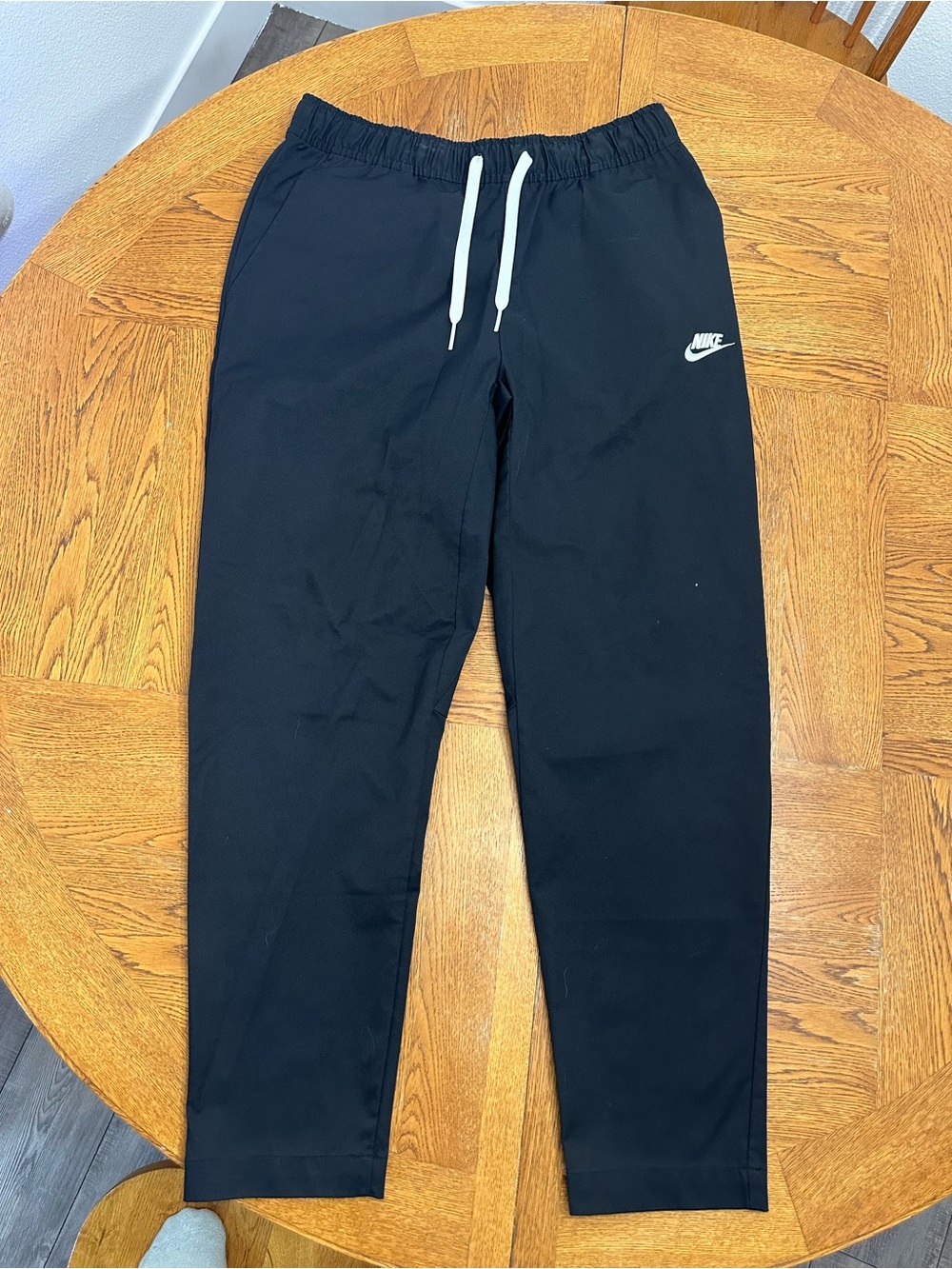 Nike Men’s Black Straight Leg Athletic Track Pants Drawstring Size Medium